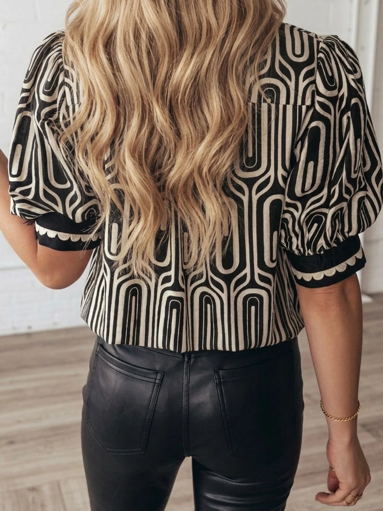 Mod Muse Contrast Blouse - Image 3