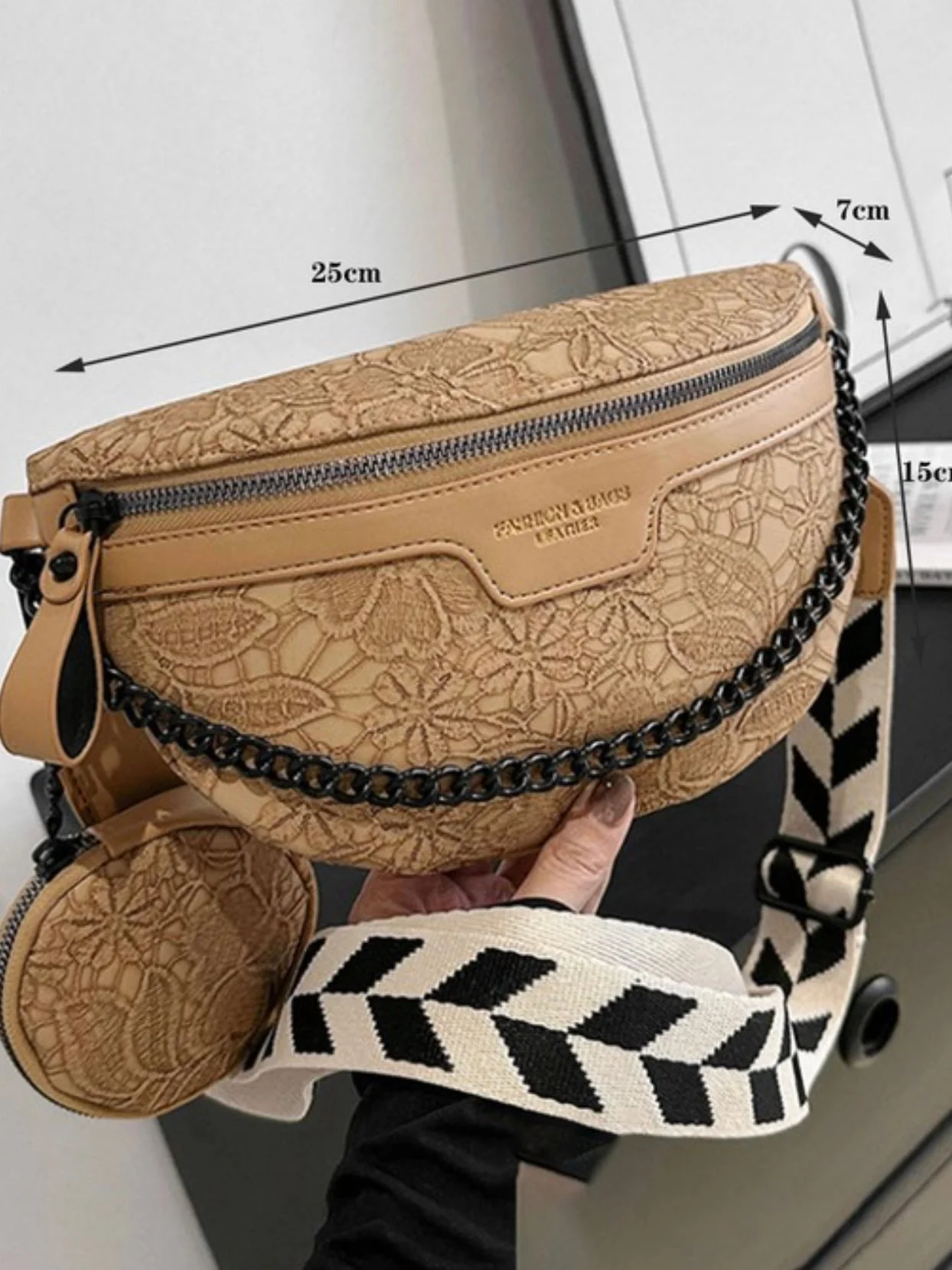 Blooming Lace Crossbody Bag - Image 4