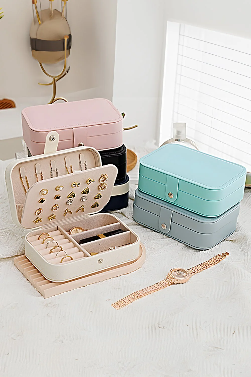 Petite Pearl Voyage Jewelry Keeper Box - Image 3