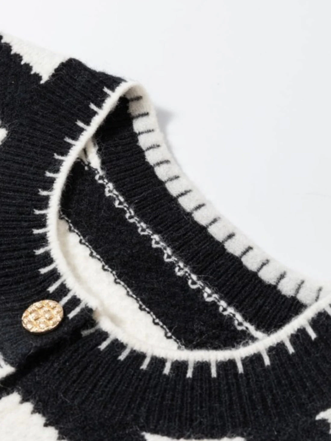 Chic Noir Cardigan - Image 6